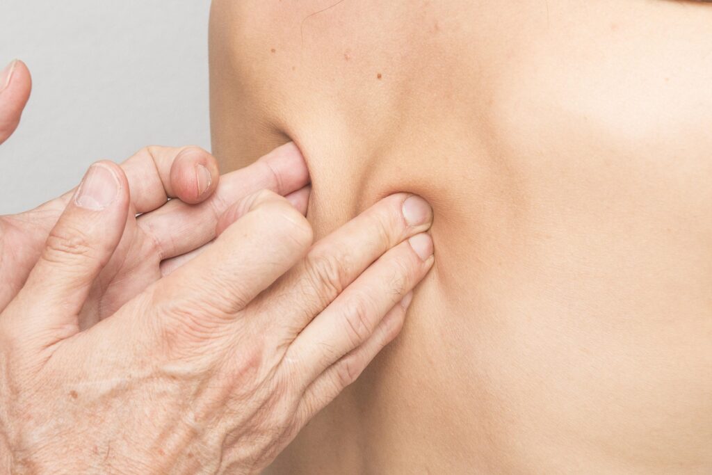 Abhyanga im Herbst: Wärmende Selbstmassage für Körper und Seele auf zuhause-im-koerper.at